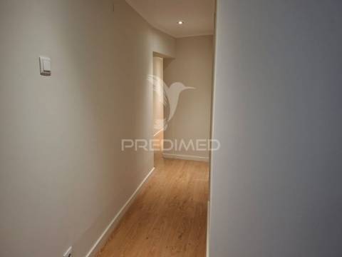 Apartamento t2 com pátio exterior.