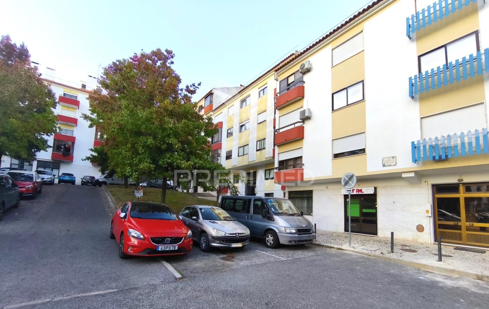 Apartamento t2 | amadora | mina de água