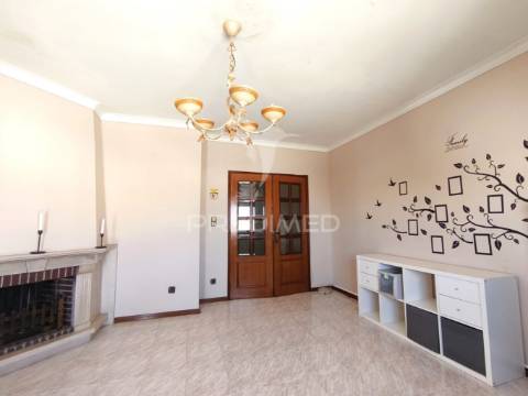 Apartamento t2 | amadora | mina de água