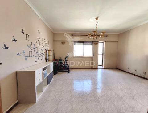 Apartamento t2 | amadora | mina de água