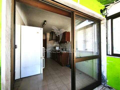 Apartamento t2 | amadora | mina de água