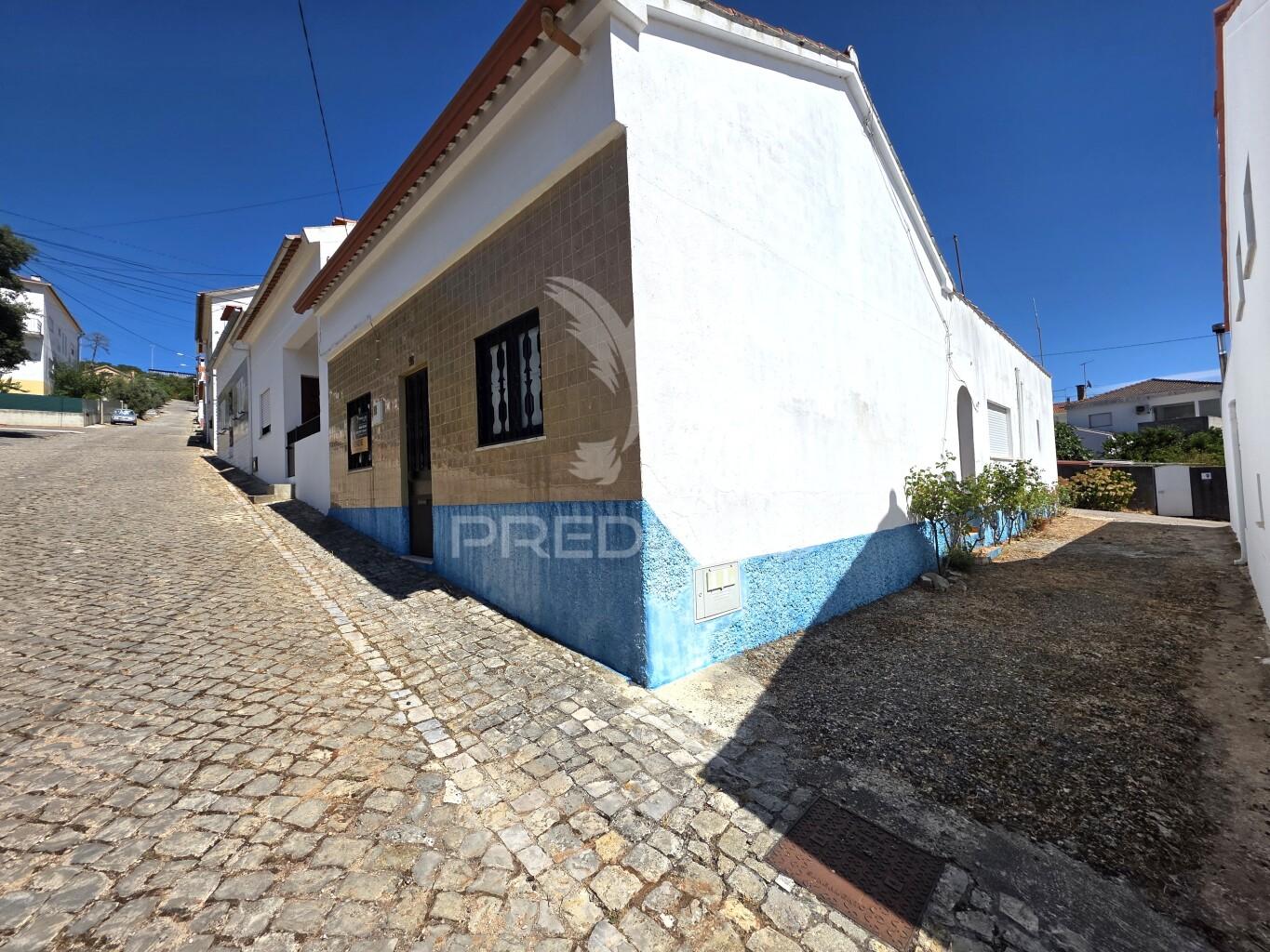 Moradia t2, mira de aire, porto de mós