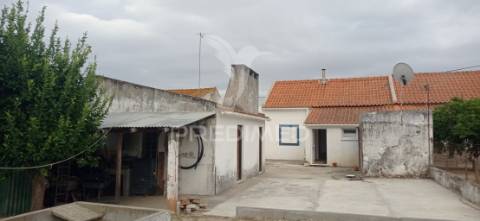 Moradia renovada couço, coruche.