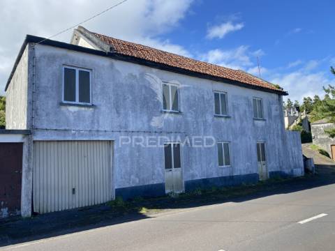 Moradia t3 em fase de reconstrução com projeto aprovado – norte grande