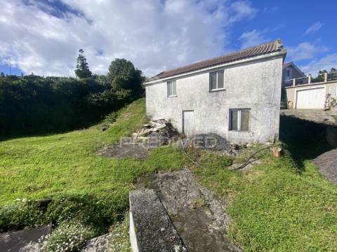 Moradia t3 em fase de reconstrução com projeto aprovado – norte grande