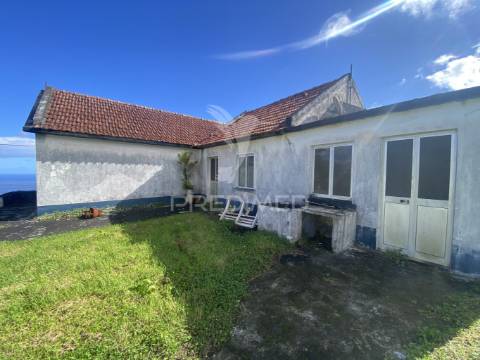 Moradia t3 em fase de reconstrução com projeto aprovado – norte grande