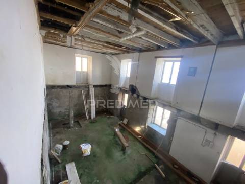 Moradia t3 em fase de reconstrução com projeto aprovado – norte grande