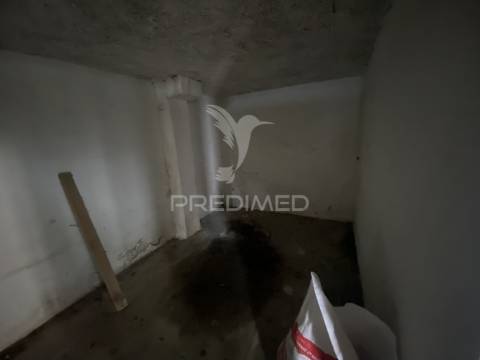 Moradia t3 em fase de reconstrução com projeto aprovado – norte grande