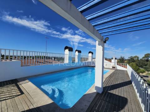 Apartamento t3 com garagem e piscina em beja