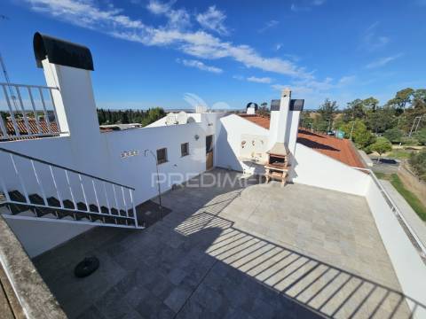 Apartamento t3 com garagem e piscina em beja