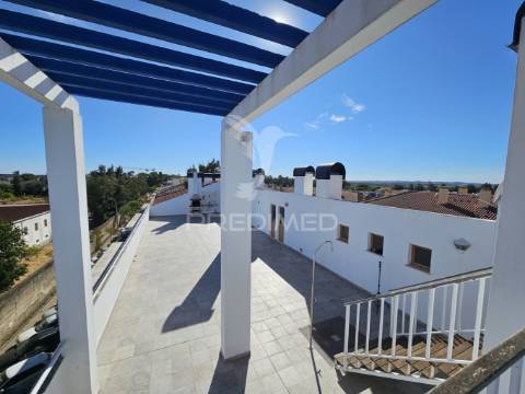 Apartamento t3 com garagem e piscina em beja