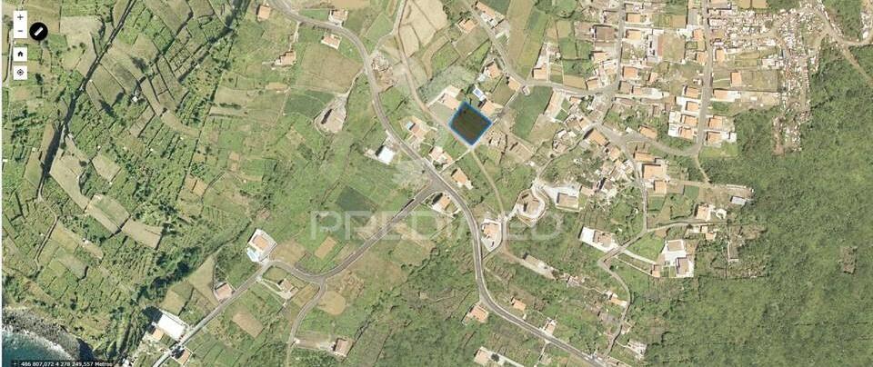 Terreno para construção – feteira, lugar da serretinha (1452 m²)