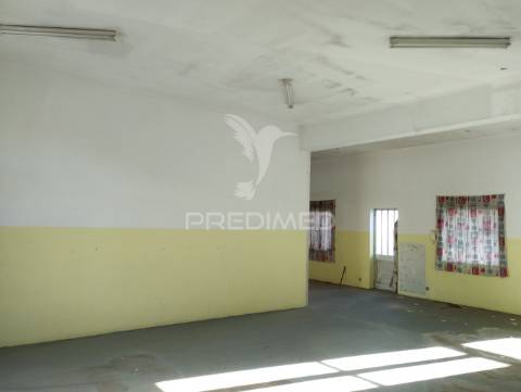 Moradia secular no coração de gondomar