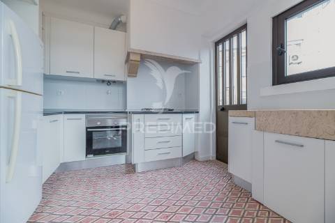 Apartamento t3 em alcântara