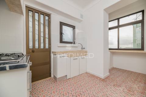 Apartamento t3 em alcântara