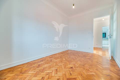 Apartamento t3 em alcântara