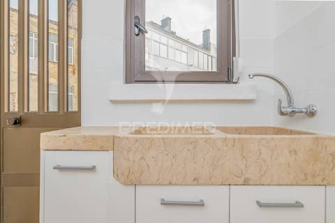 Apartamento t3 em alcântara