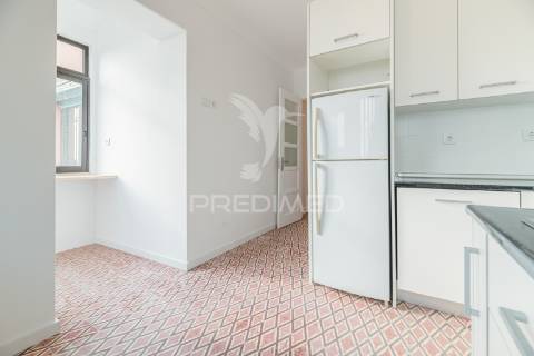 Apartamento t3 em alcântara