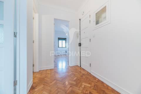 Apartamento t3 em alcântara