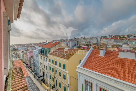 Apartamento t3 em alcântara