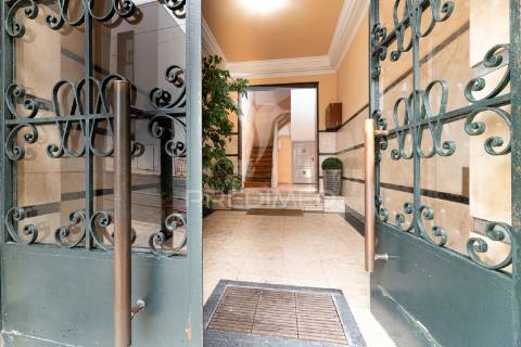 Apartamento t3 em alcântara