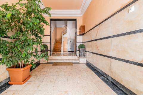 Apartamento t3 em alcântara