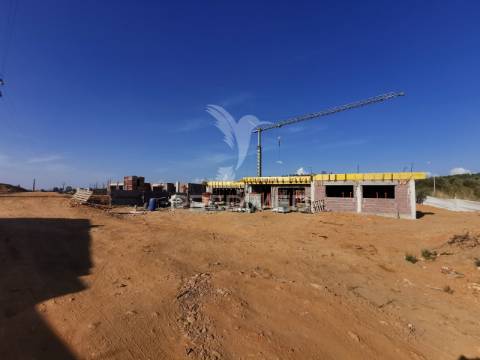 Moradia t4 em condomínio privado