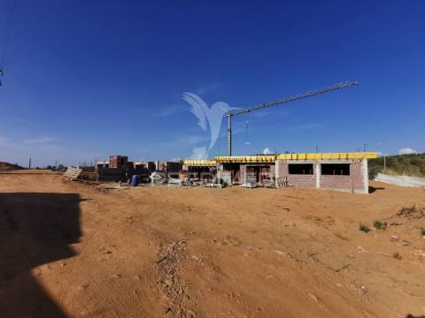 Moradia t4 em condomínio privado