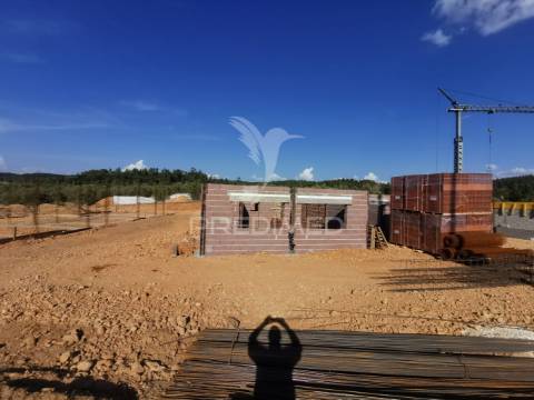 Moradia t4 em condomínio privado