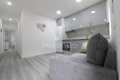 Casa térrea t1 no centro do porto remodelada