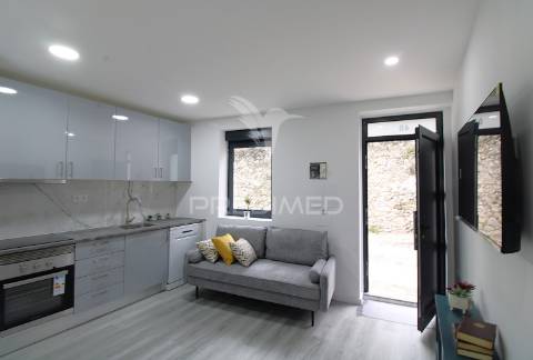 Casa térrea t1 no centro do porto remodelada