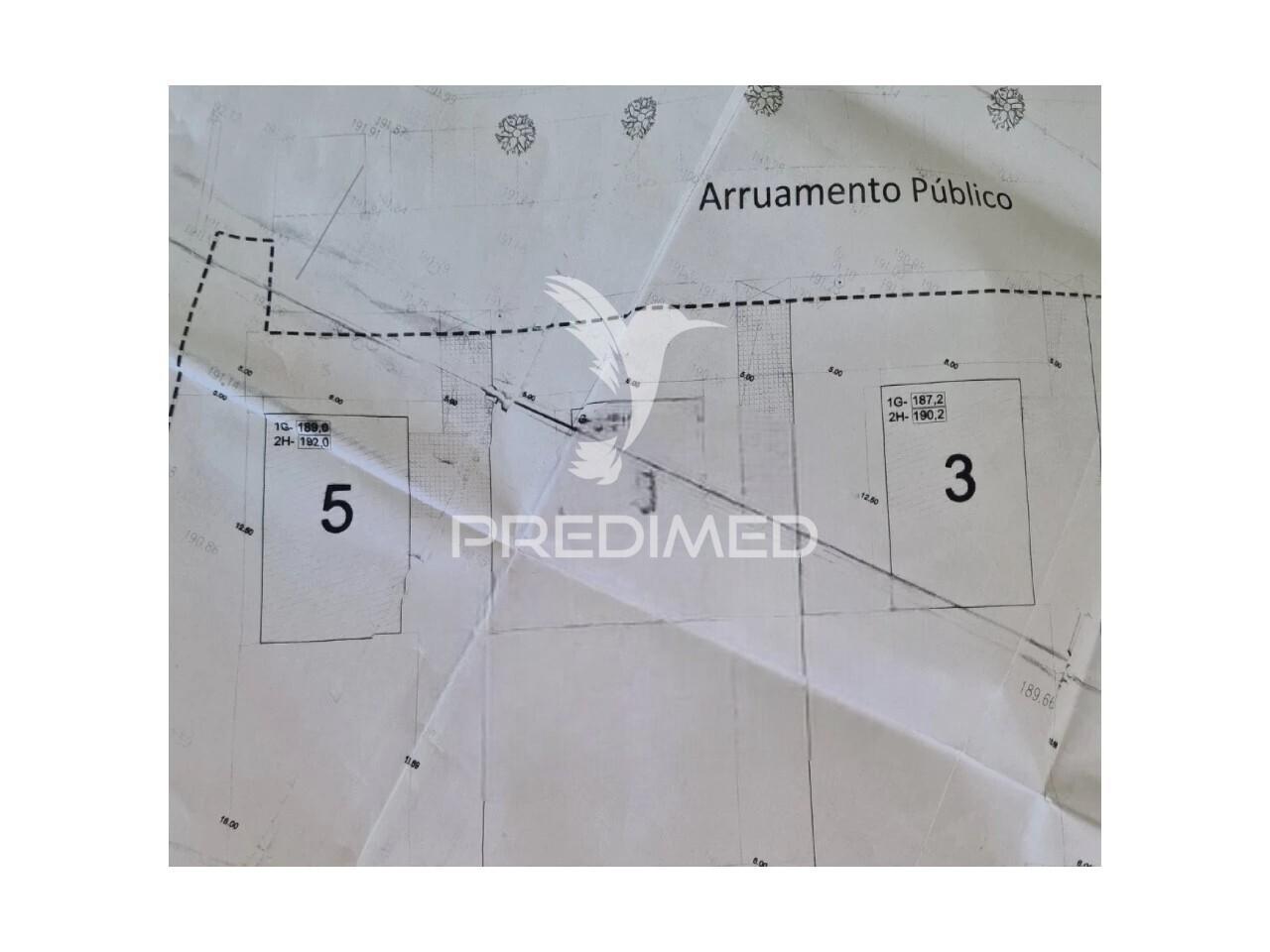? lote no coração da póvoa de lanhoso!