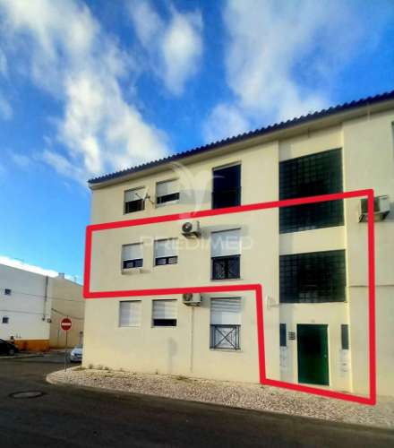 Apartamento t3 em redondo