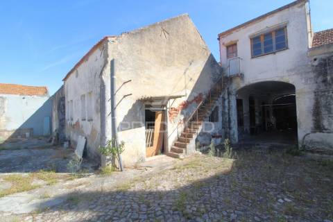 Terreno urbano em área de construção - montijo