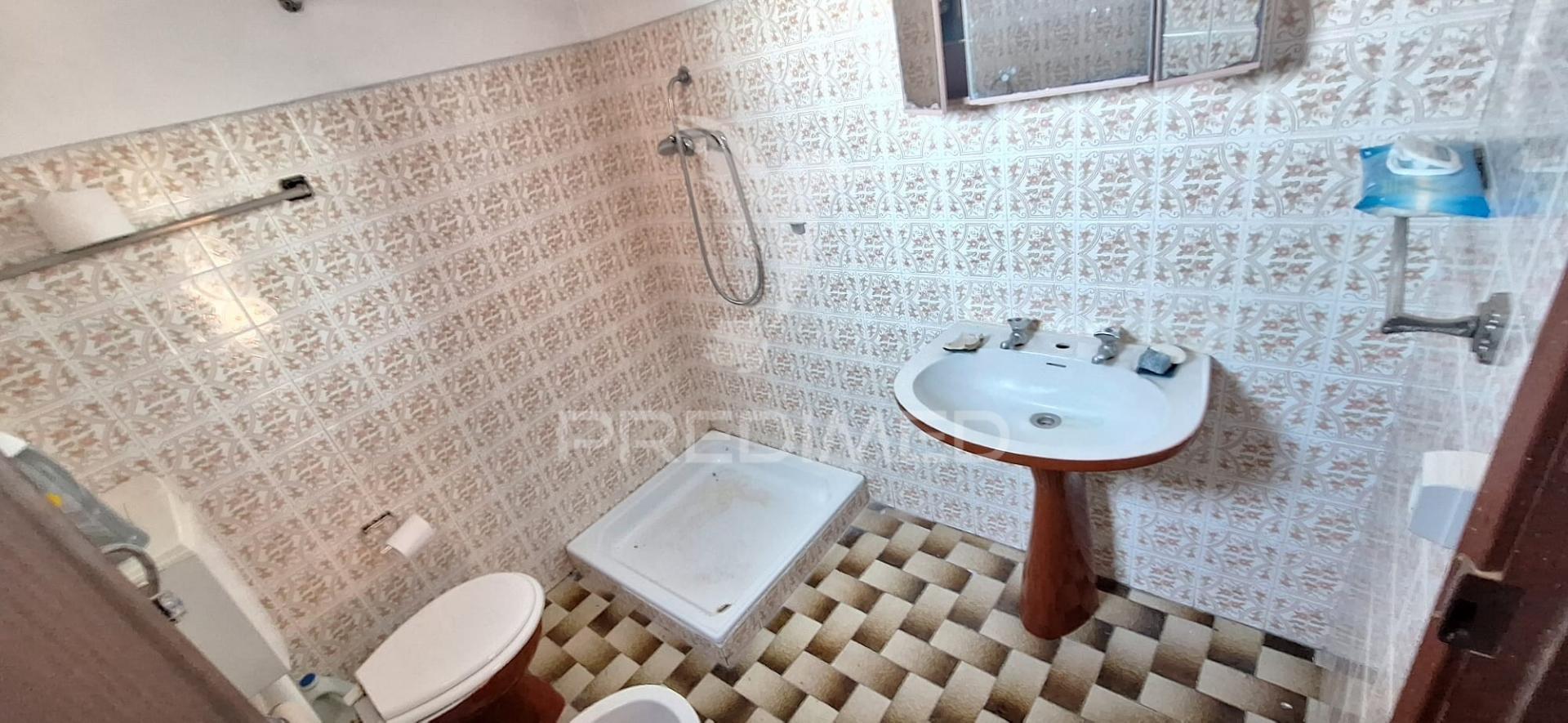 Casa senhorial com história e potencial — para reabilitar!