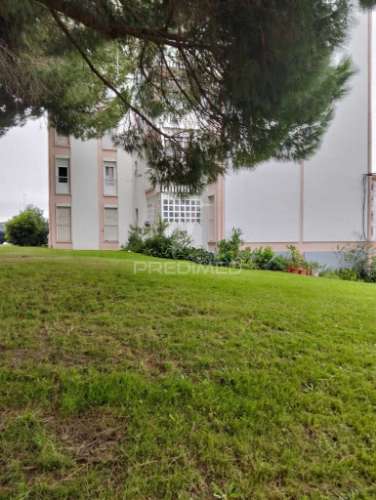 Apartamento t2 - com elevador no vale da amoreira