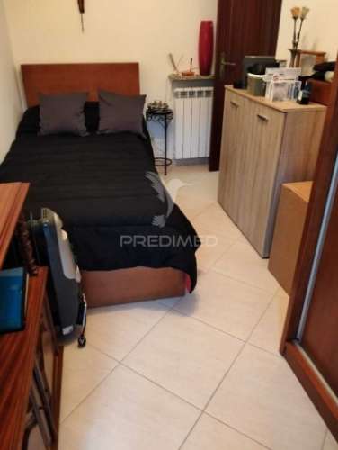 Apartamento t2 - com elevador no vale da amoreira