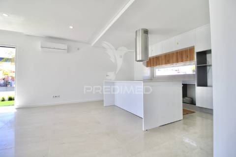 Moradia t3+1, charneca de caparica