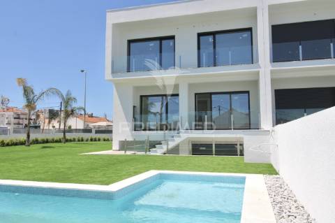 Moradia t3+1, charneca de caparica