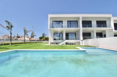 Moradia t3+1, charneca de caparica