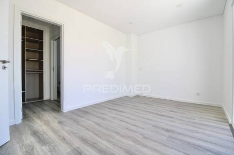 Moradia t3+1, charneca de caparica