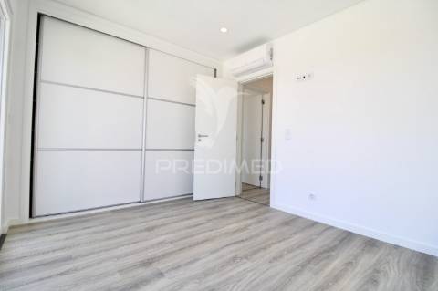 Moradia t3+1, charneca de caparica