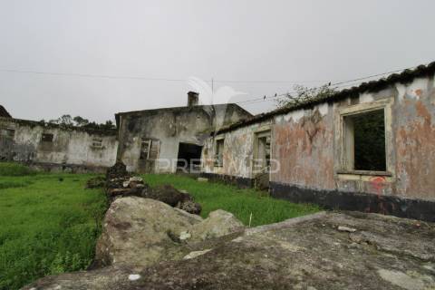 ? moradia para recuperar – freguesia do posto santo, angra do heroísmo