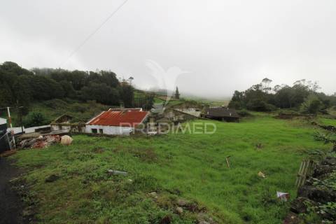 ? moradia para recuperar – freguesia do posto santo, angra do heroísmo