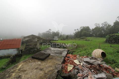 ? moradia para recuperar – freguesia do posto santo, angra do heroísmo