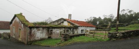 ? moradia para recuperar – freguesia do posto santo, angra do heroísmo