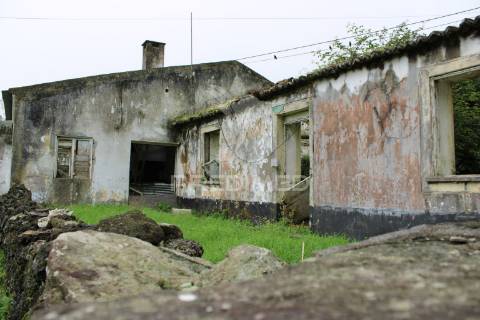 ? moradia para recuperar – freguesia do posto santo, angra do heroísmo