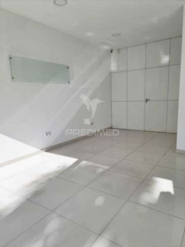 Arrendamento loja comercial - salgueiral