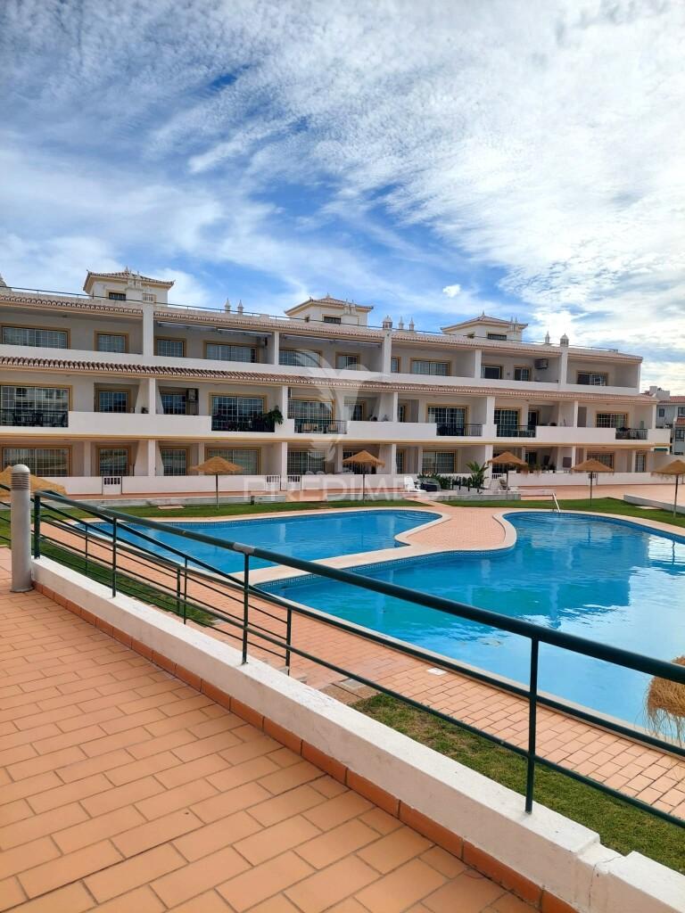 Vilamoura - o seu refúgio com estilo num t1 em condomínio com piscina