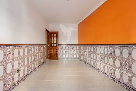 Apartamento de 3 assoalhadas e terraço em excelente localização!